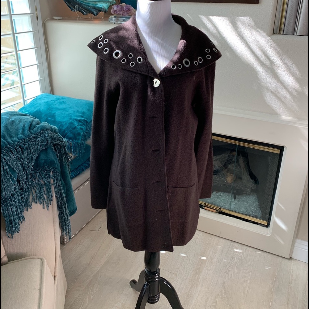 100% wool coat with silver grommets